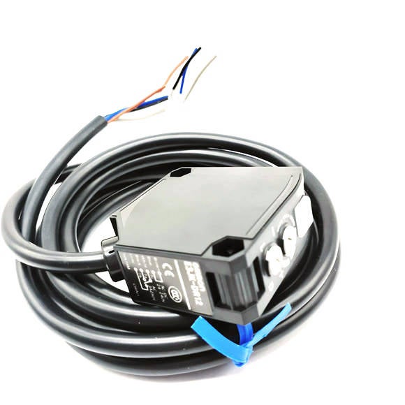 Omron E3JK-DR11-C Photoelectric Sensor